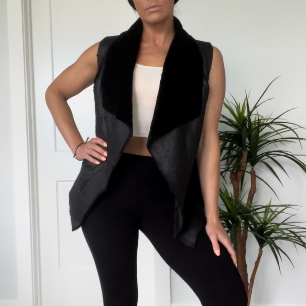 Alfani Soft Vest with Pockets Size S